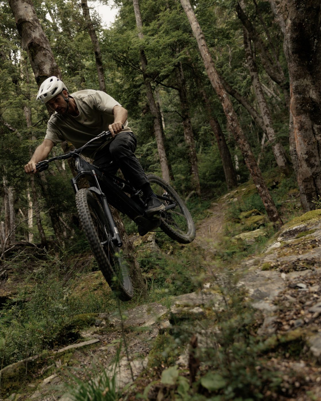 Cobertura de acción en trail para la e-MTB Turbo Levo